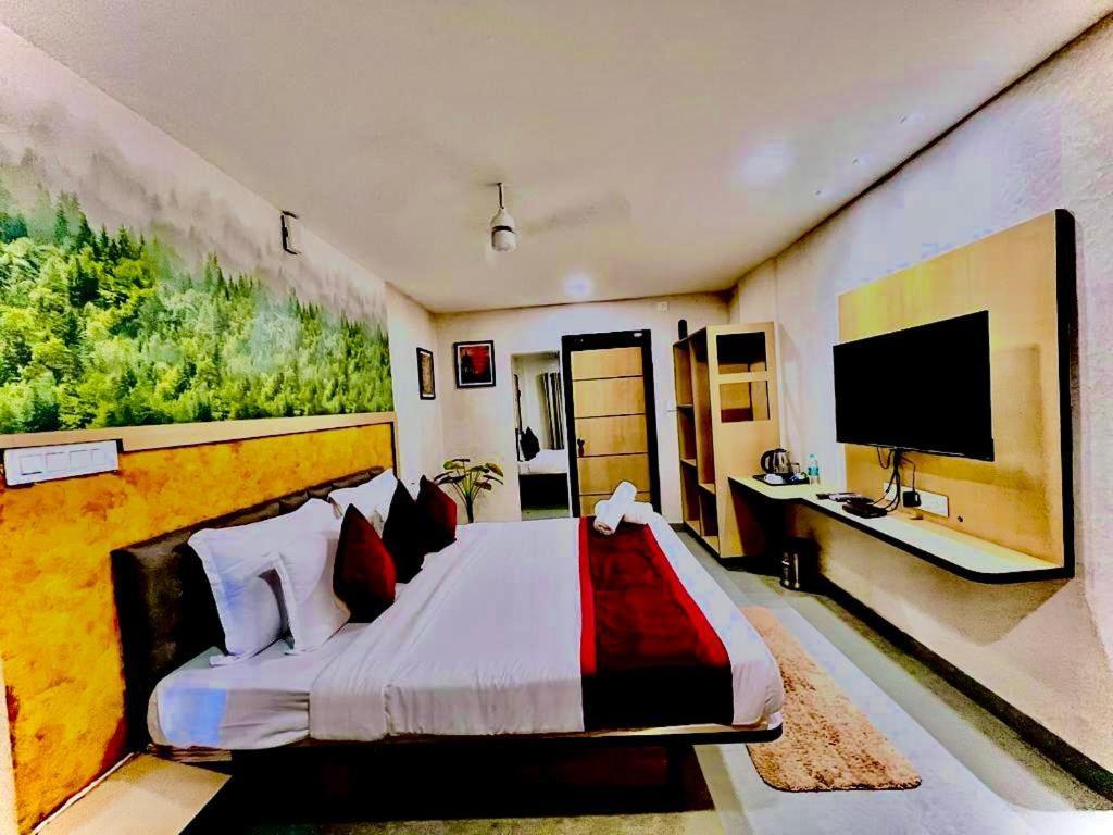 Hotel Lake View Airport Zone Haydarabad Dış mekan fotoğraf