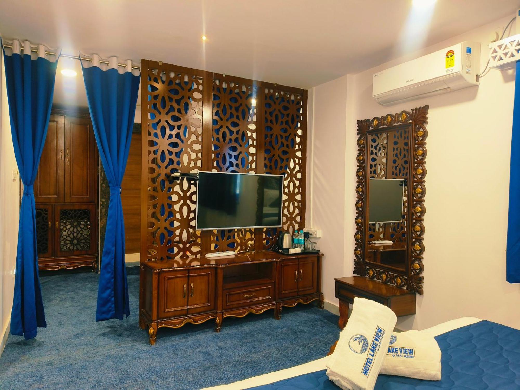 Hotel Lake View Airport Zone Haydarabad Dış mekan fotoğraf